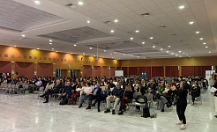 Πλάνο από το ακροατήριο του Συνεδρίου