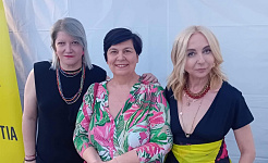 Η Πρόεδρος της ΕΕΔΑ με τις δημοσιογράφους Ε.Ορφανίδου και Ε.Κουμάντου