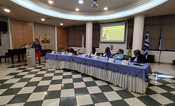 Φωτογραφείο από την εκδήλωση στο Δημαρχείο Νίκαιας-Ρέντη