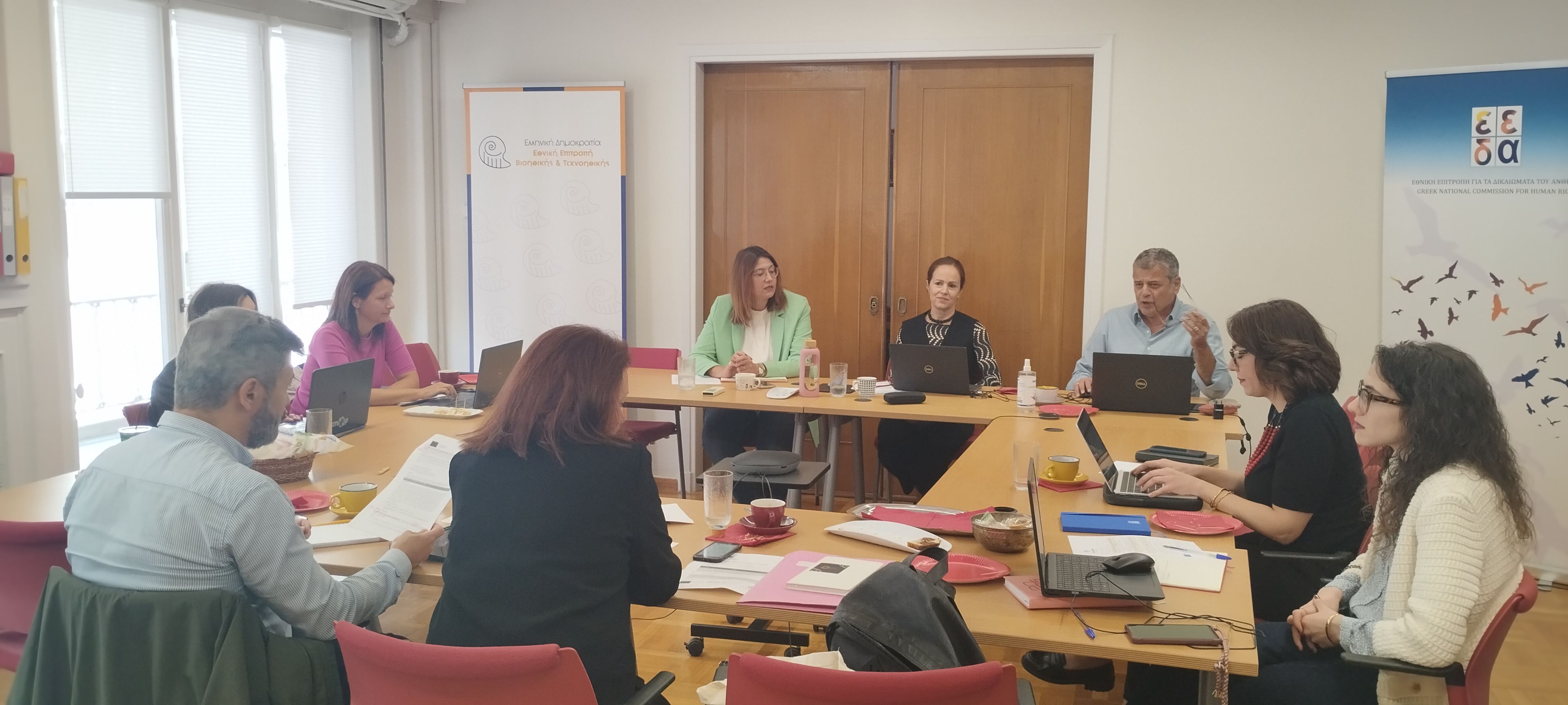 Φωτογραφία από τη συνάντηση στα γραφεία της ΕΕΔΑ